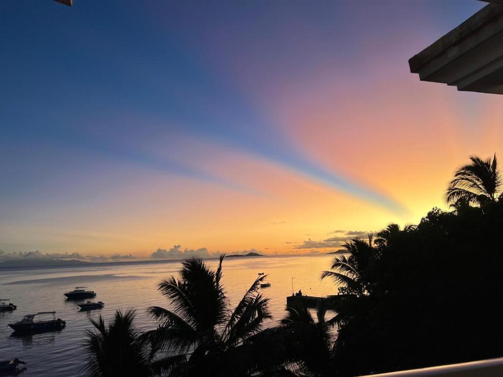 Diamond Plaza Hotel Grand Anse  Exterior photo